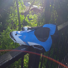 Load image into Gallery viewer, FOOTBALL BOOTS - Shark | Aquenture